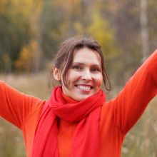 SandraWeber - Medium & Channeling - Hellsehen ohne Hilfsmittel - Rider Waite Tarot - Astrologie & Horoskope - Engelkarten