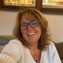 Sina - Hellsehen mit Hilfsmittel - Liebe & Partnerschaft - Tarot & Kartenlegen - Medium & Channeling - Beruf & Karriere