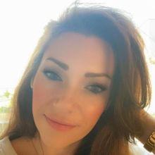 Noemi - Hellsehen & Wahrsagen - Tarot & Kartenlegen - Beruf & Karriere - Liebe & Partnerschaft - Kipperkarten